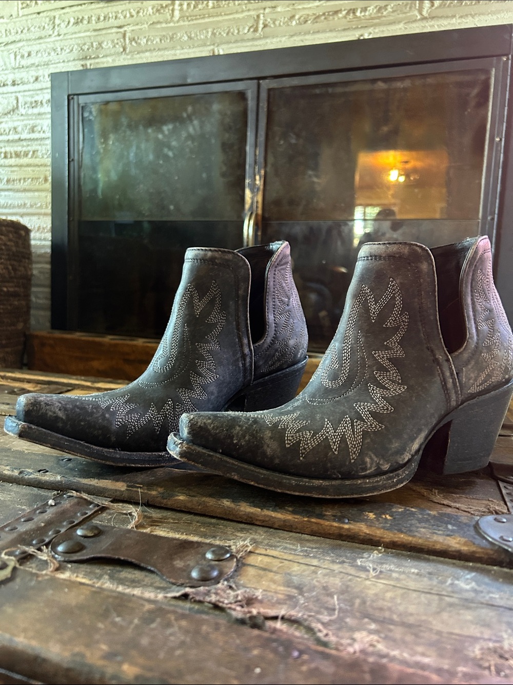 Ariat distressed bootie